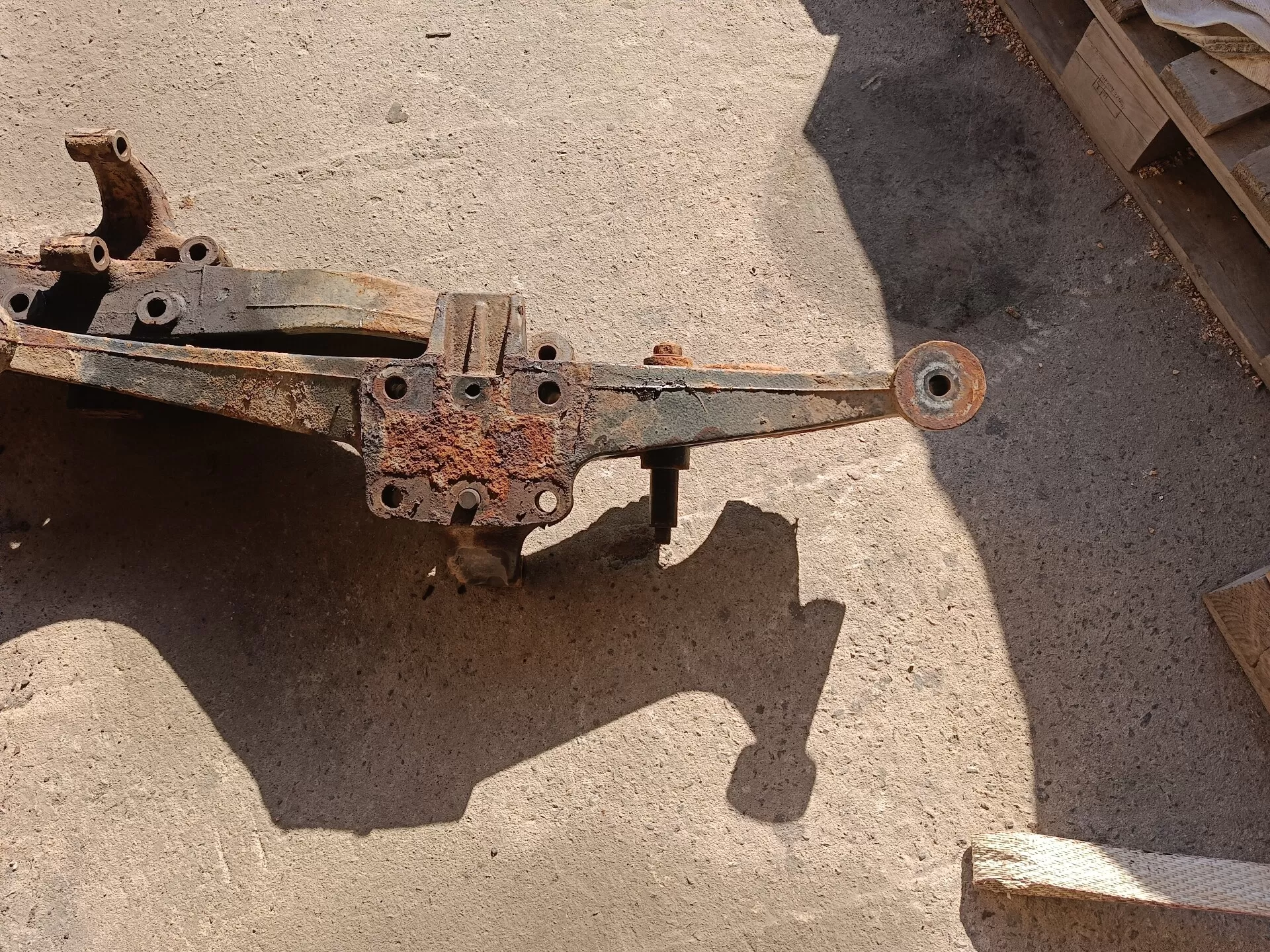 81436300187 Кронштейн пневморессоры левый Man TGM