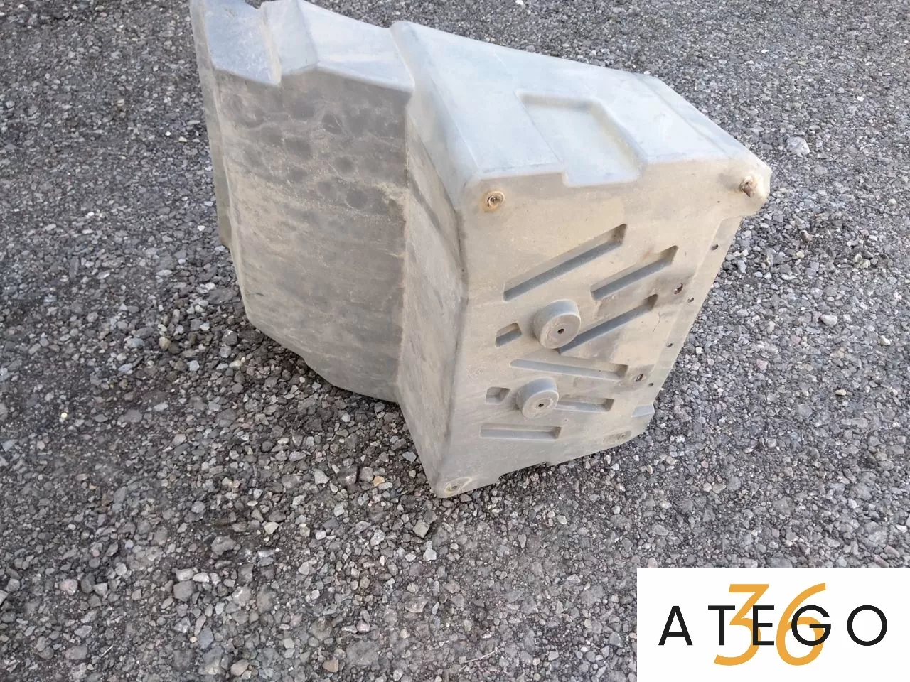 Крыло переднее Мерседес-Бенц Атего