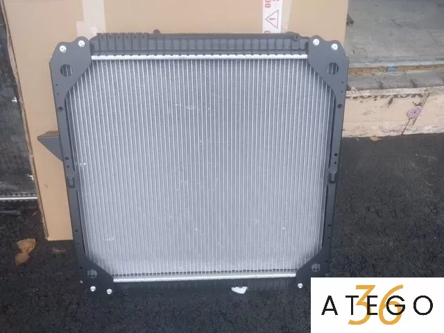 Радиатор охлаждения Mercedes OM366LA Nissens — новый, оригинал