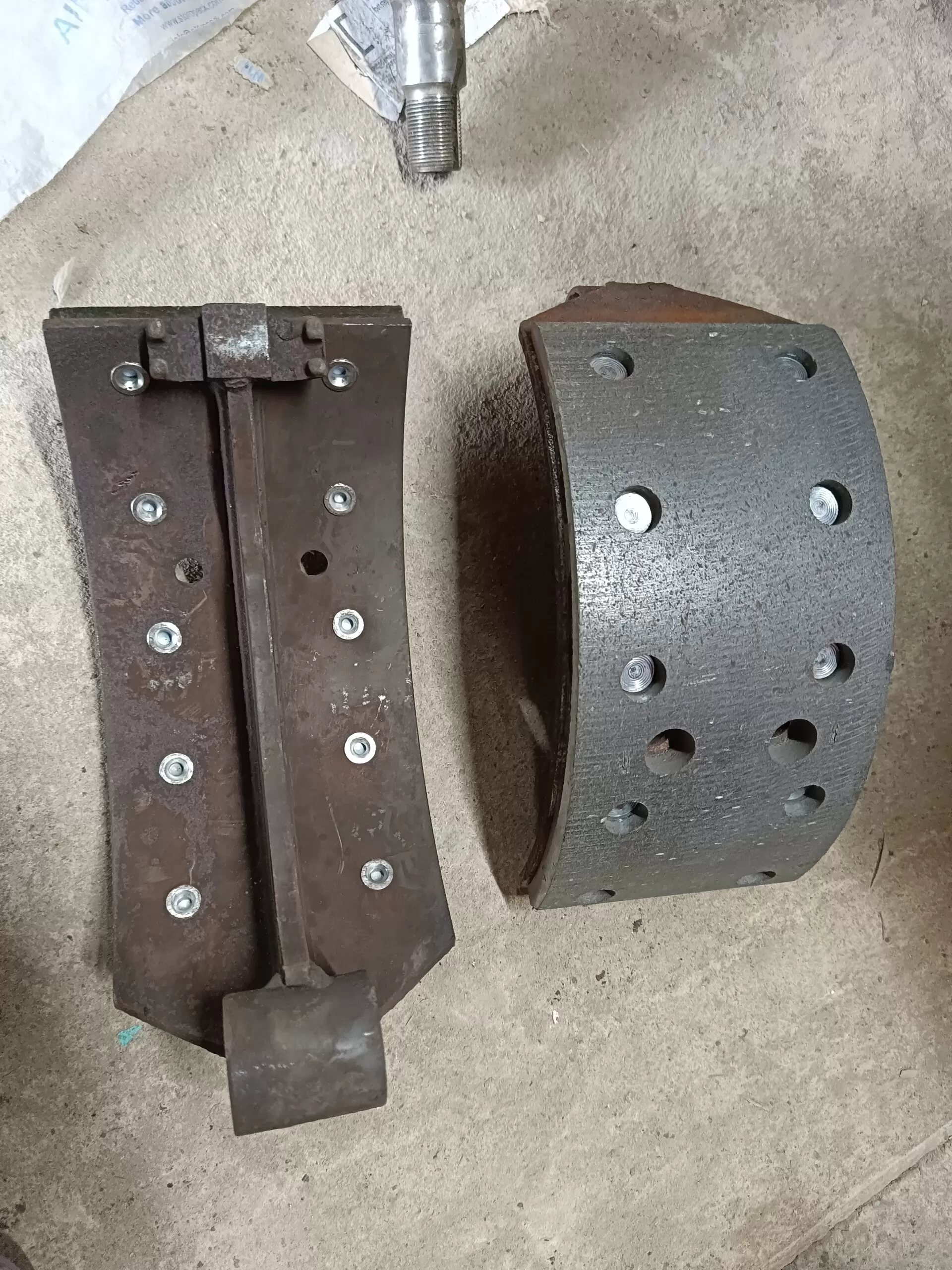 Колодка тормозная Мерседес-Бенц 120мм ширина