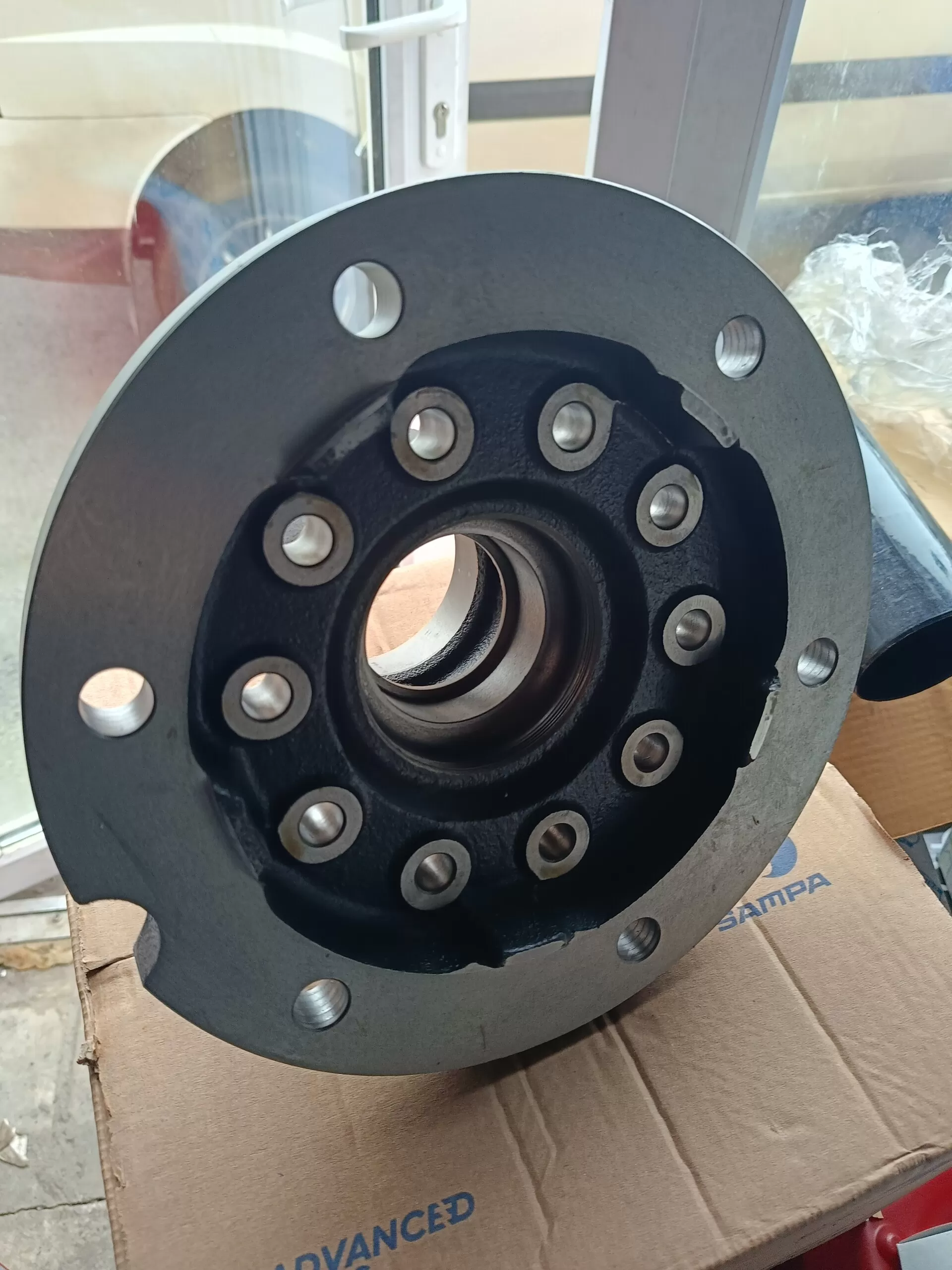 ступица передняя Ман L2000   81.44301-0182