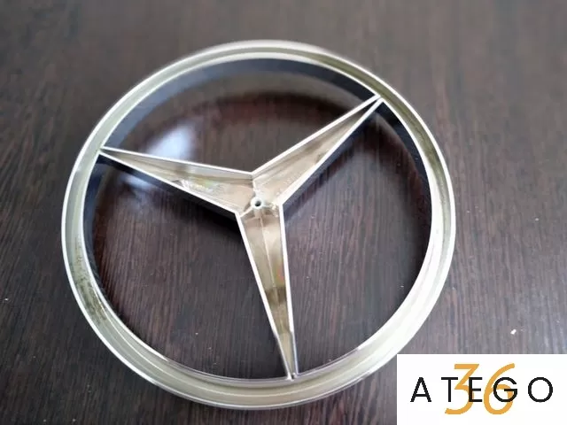 Эмблема Мерседес-Бенц решетки радиатора