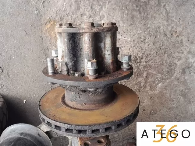 Задний мост Мерседес-Бенц-823 в сборе