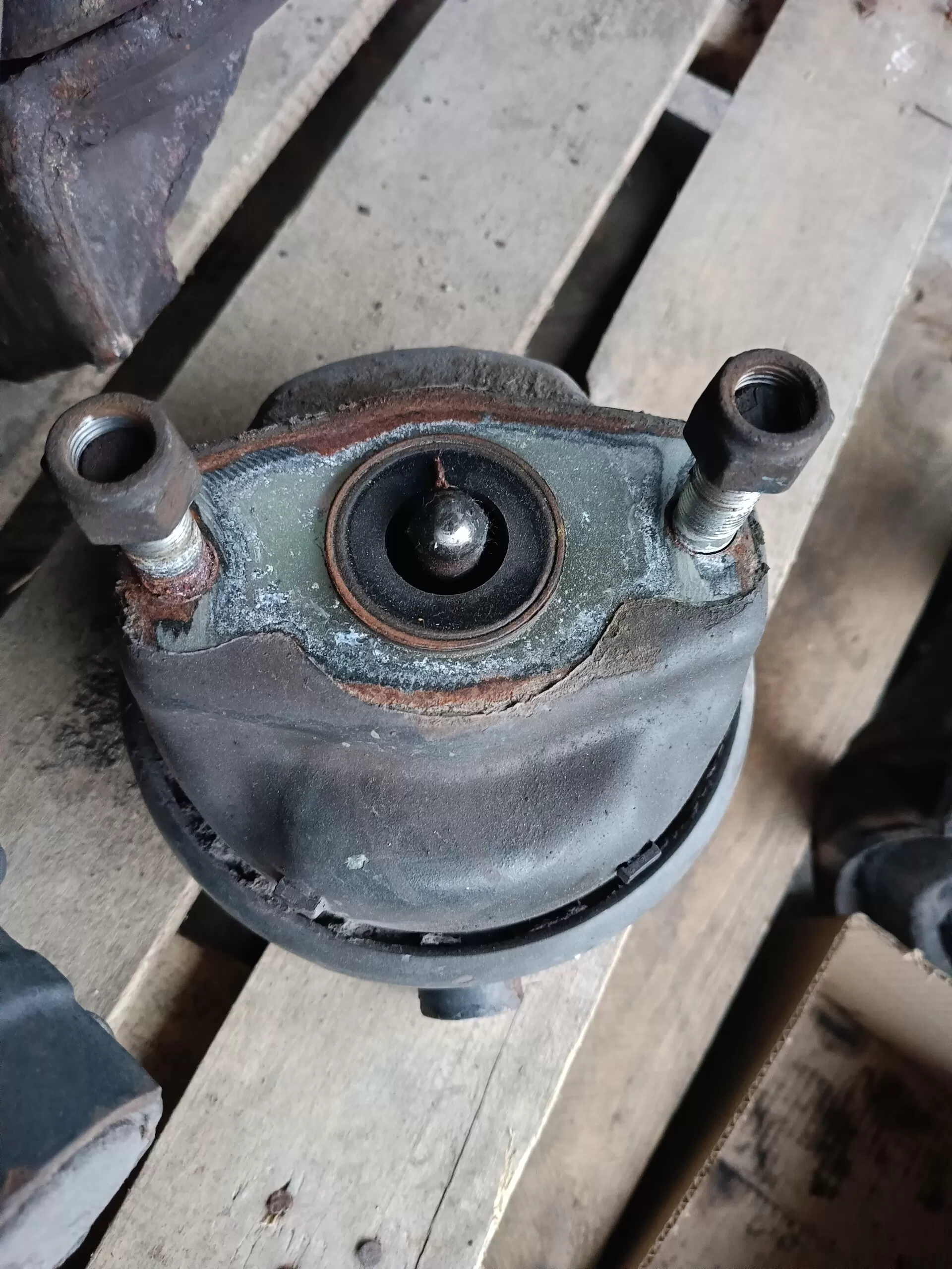 передняя камера тормозная Мерседес-Бенц Атего 