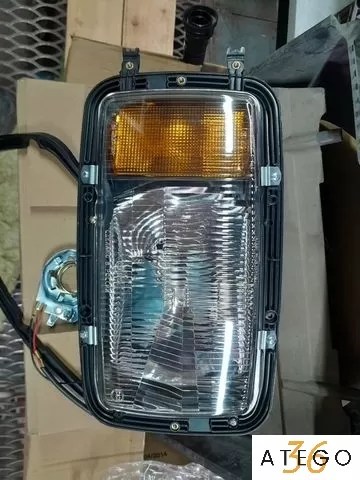 Фара с желтым поворотником Mercedes-Benz, Формула света, новая