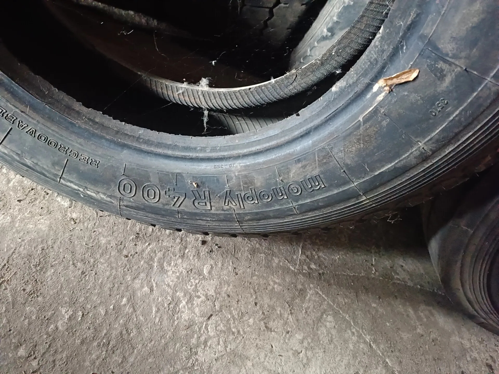 Резина 215/75*17,5 б/у 