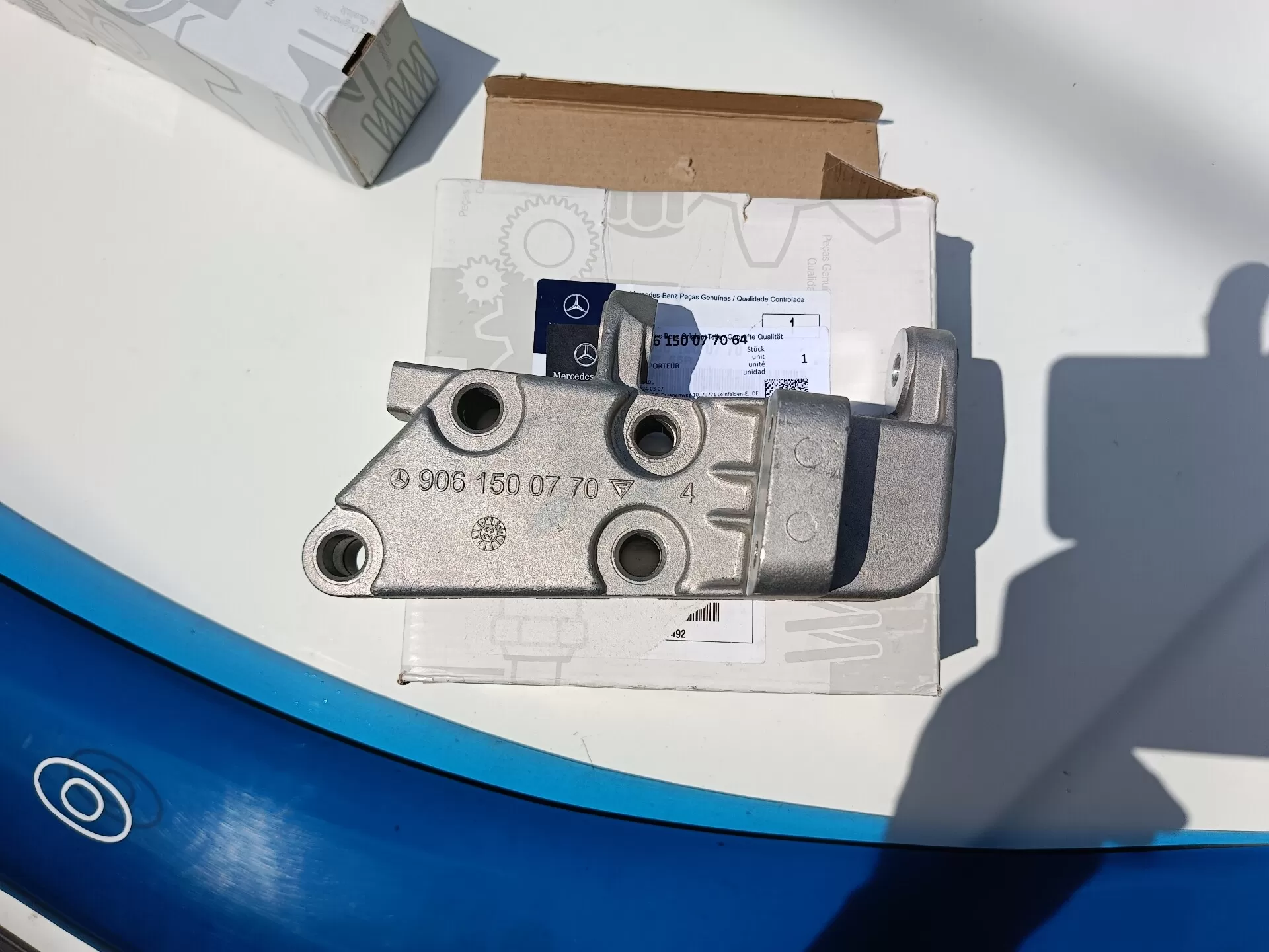 Кронштейн крепления генератора Mercedes Atego