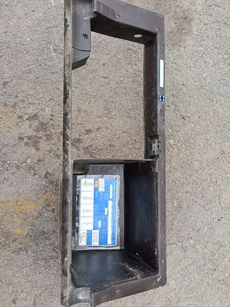 вещевой ящик Мерседес-Бенц-814  A6736890091